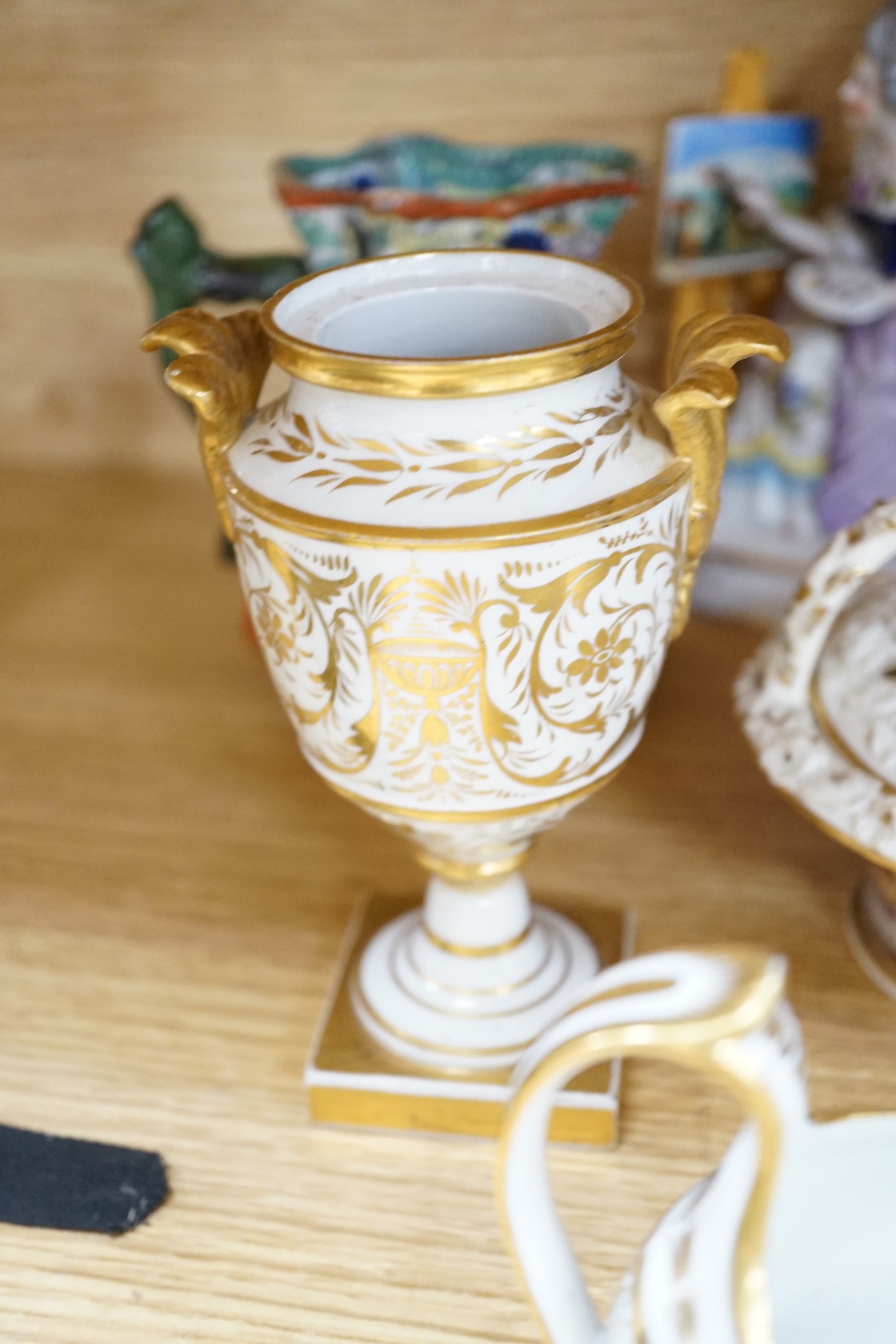 A selection of various English porcelain, to include Barr Flight Barr, Chamberlains Worcester, Limoges, etc. Tallest 20cm